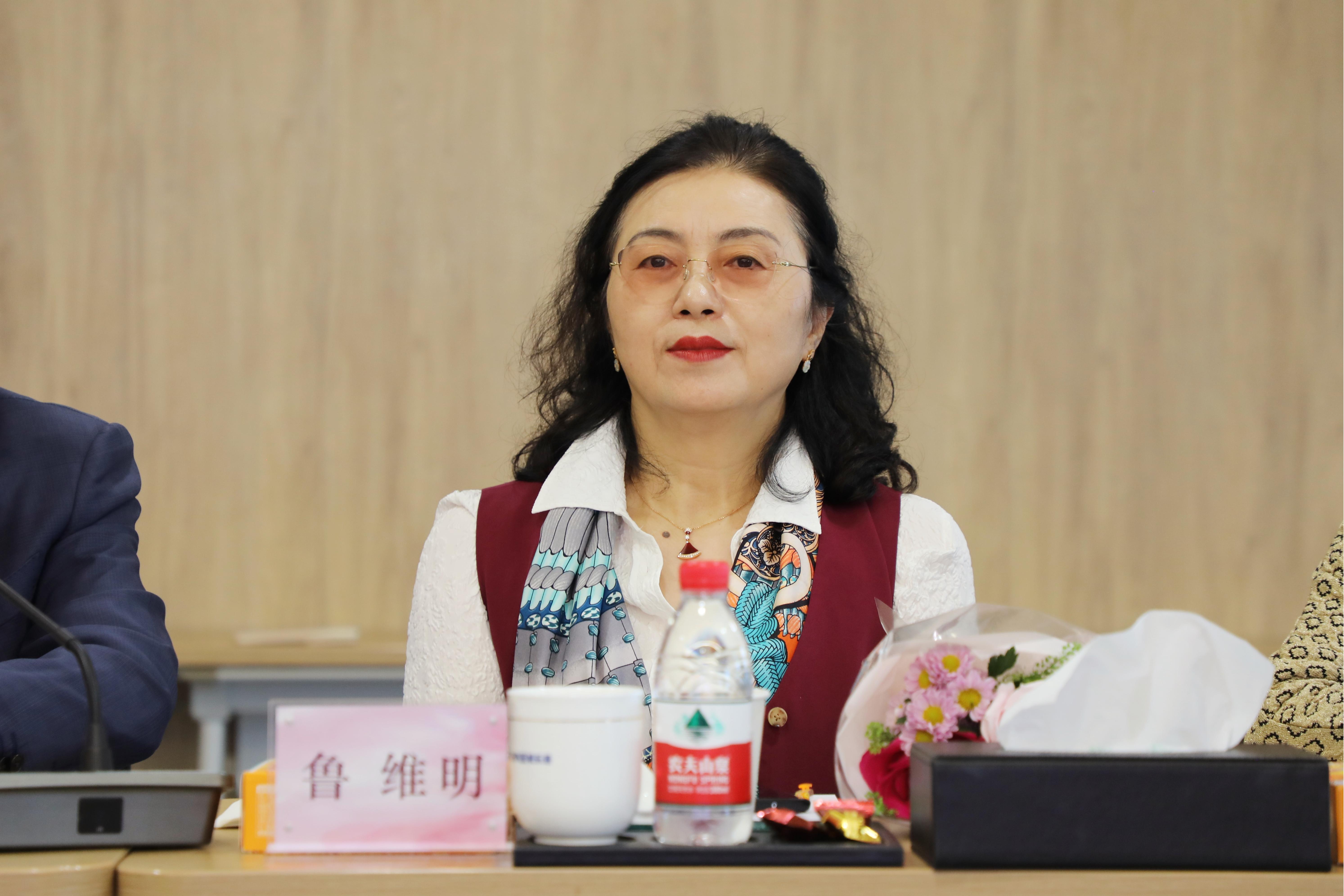 cba593f0abe433d593b933d40ab524c.jpg